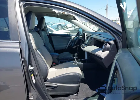 2018 Toyota Rav4 Limited z USA, uszkodzony, nr VIN 2T3YFREV8JW473782